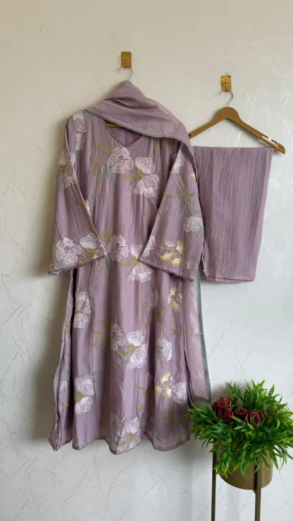 SN3832 LAVENDER.webp