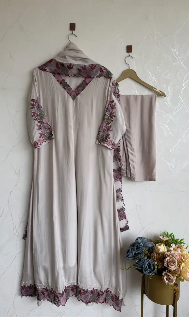 ps0437 (2).webp