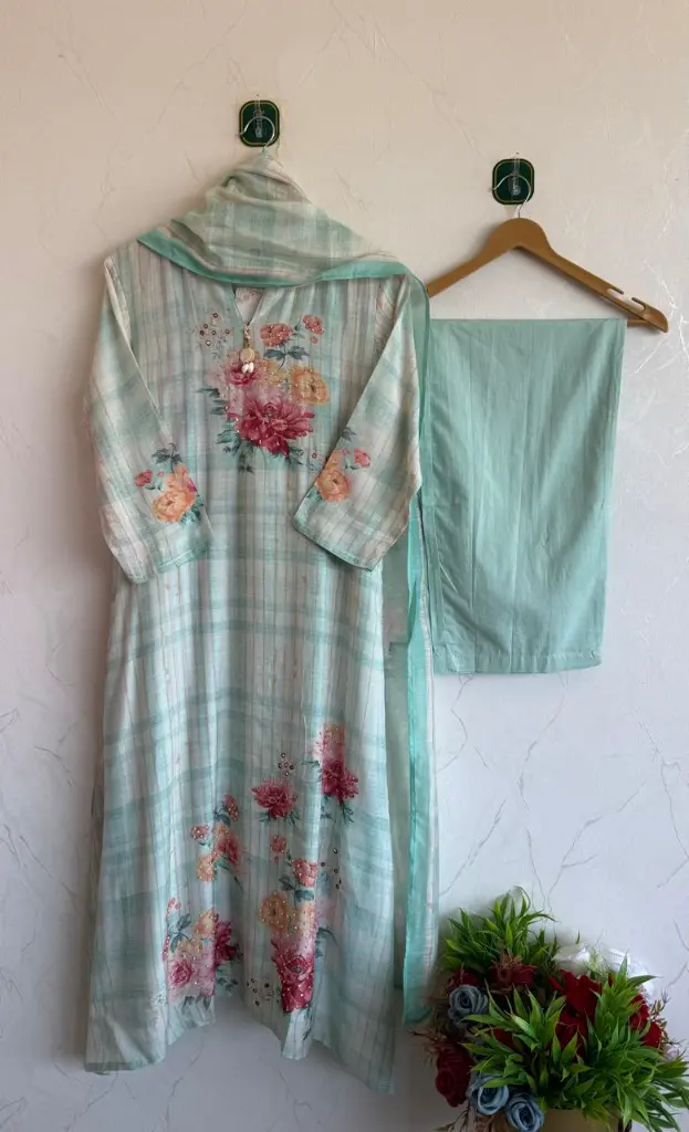 ps0252 (1).webp