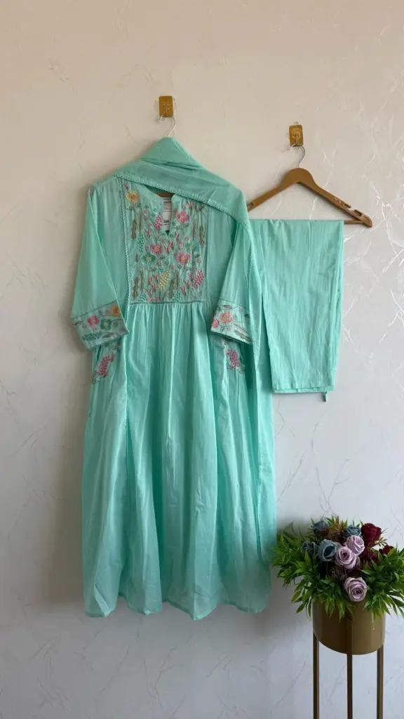 UK-2393-004 (1).webp